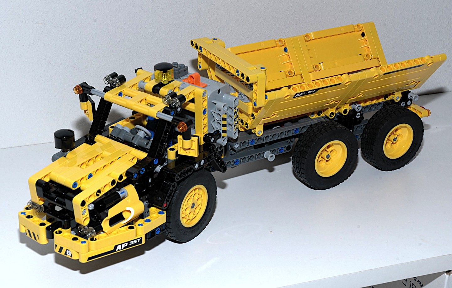 有關以下物品的詳細資料: lego technic 8264 motorized hauler